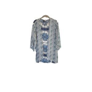 Divided H&M women’s sheer floral blue and white kimono size large